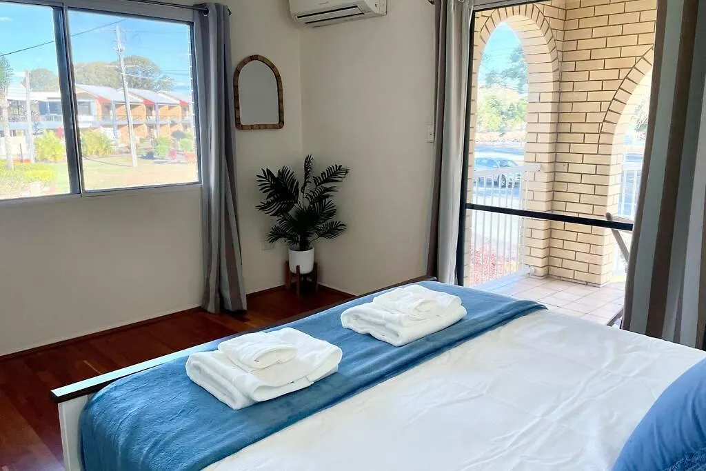 Whispering Palms Apartment Bongaree
